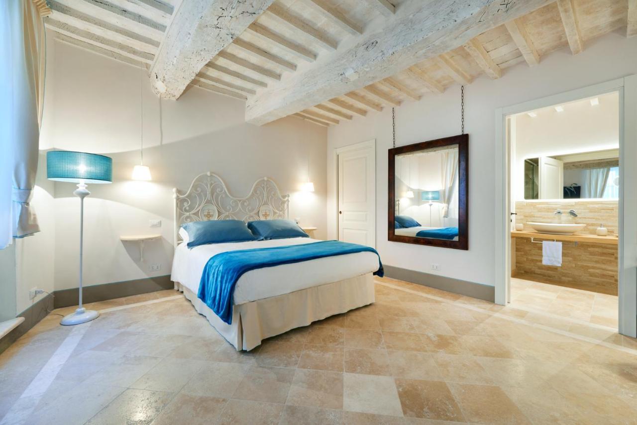 Palazzo Pio III - Residenza D'Epoca Bed & Breakfast Sarteano Eksteriør bilde