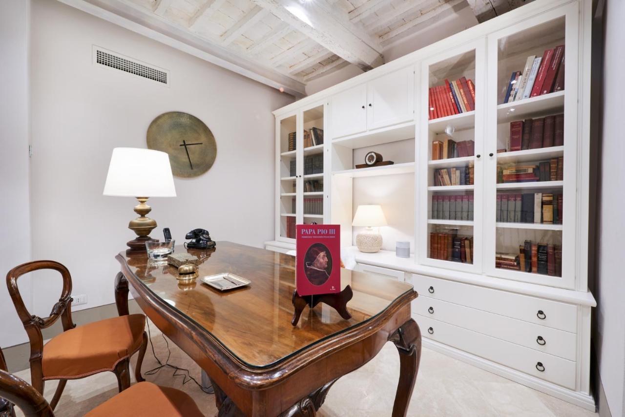Palazzo Pio III - Residenza D'Epoca Bed & Breakfast Sarteano Eksteriør bilde